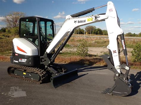 e32 bobcat excavator attachments